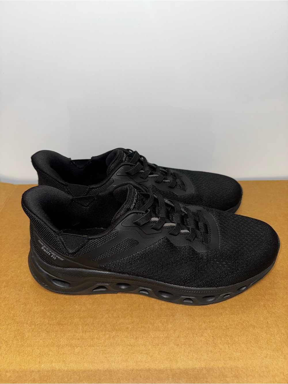 Skechers Hands Free Swift Fit Sneaker Shoes Memory Foam Mens Size 10.5 Black